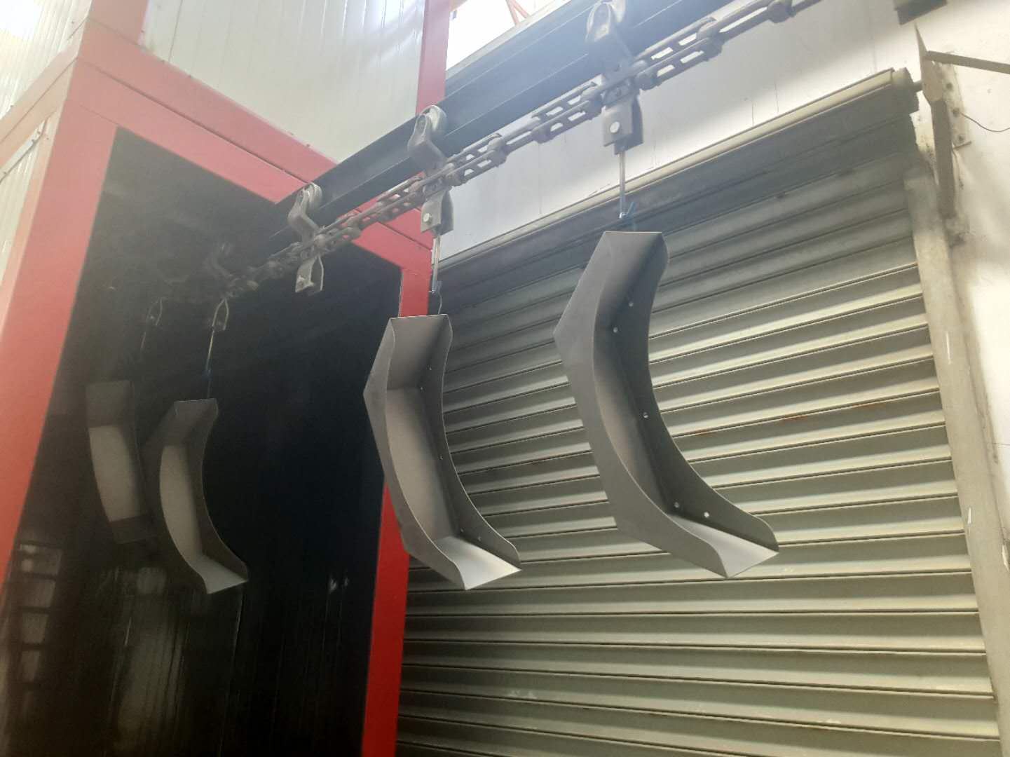 automatic spray finishing line