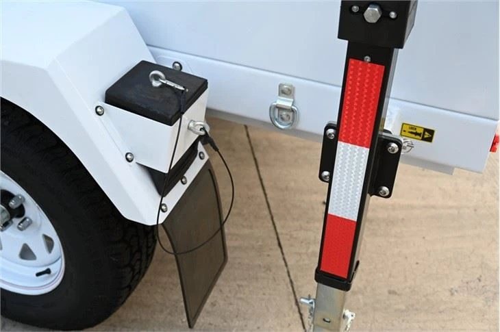 Mobile Solar Light Tower With Solar Generator